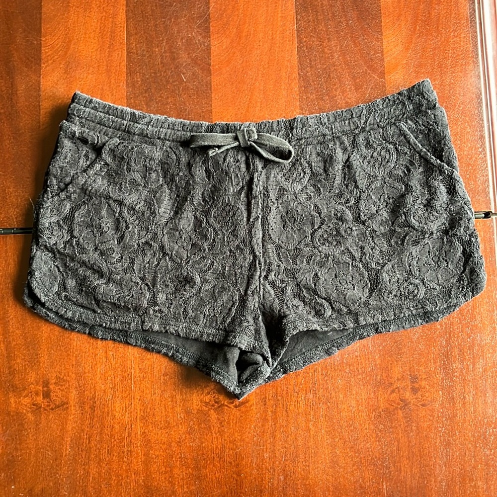 Garage black lace shorts size large